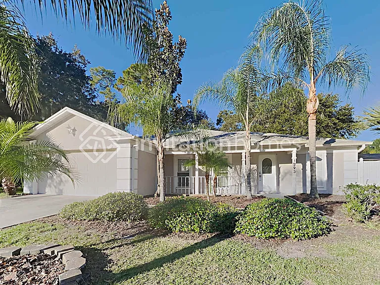 1223 Lornewood Dr — Photo 1