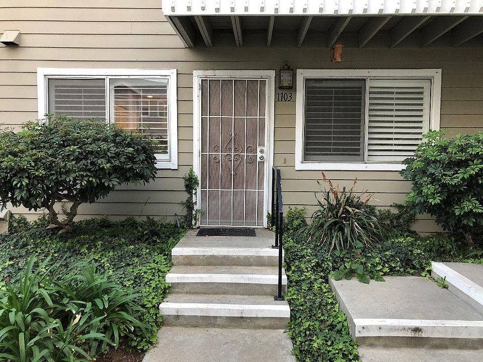 Front door, and screen door.