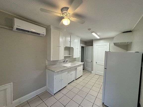 3rd image of 660-670 Ockley Sq #2