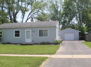 7217 Mildred Rd, Machesney Park, IL 61115