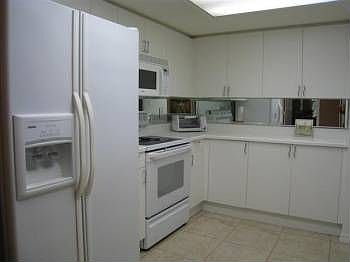5th image of 2937 S Atlantic Ave APT 801