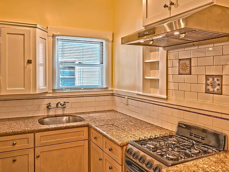 505 Alcatraz Ave #5 — Photo 7