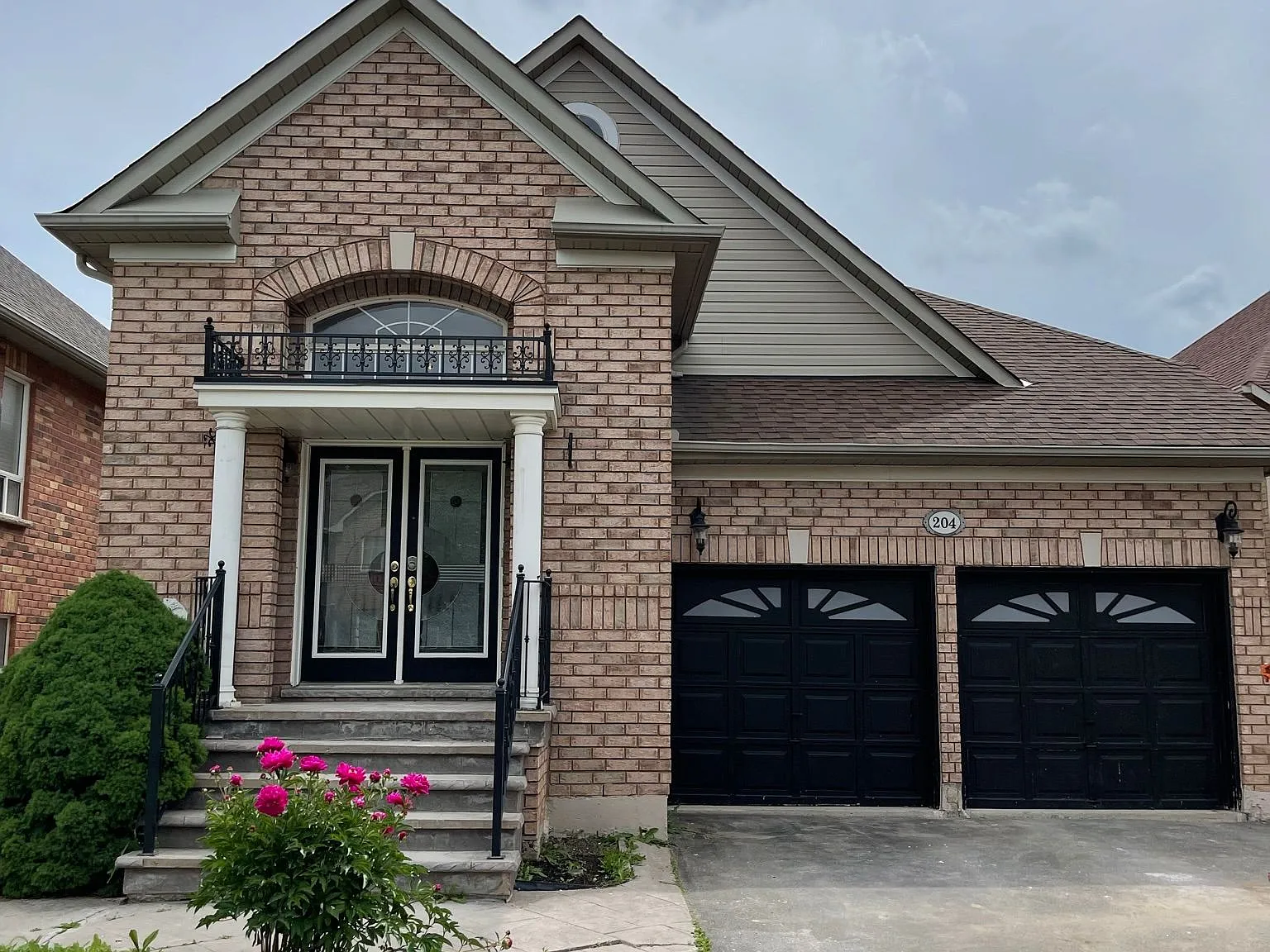 2 bed, $1,599 — Photo 1