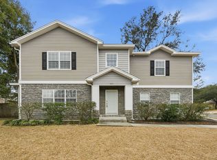 320 Fairwood Dr, Niceville, FL 32578