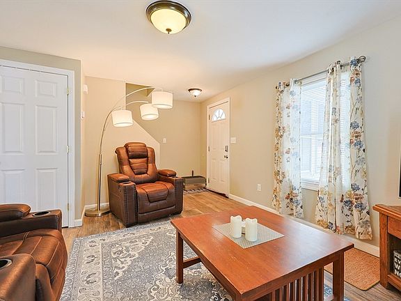 5th image of 179 Lakeview Ave