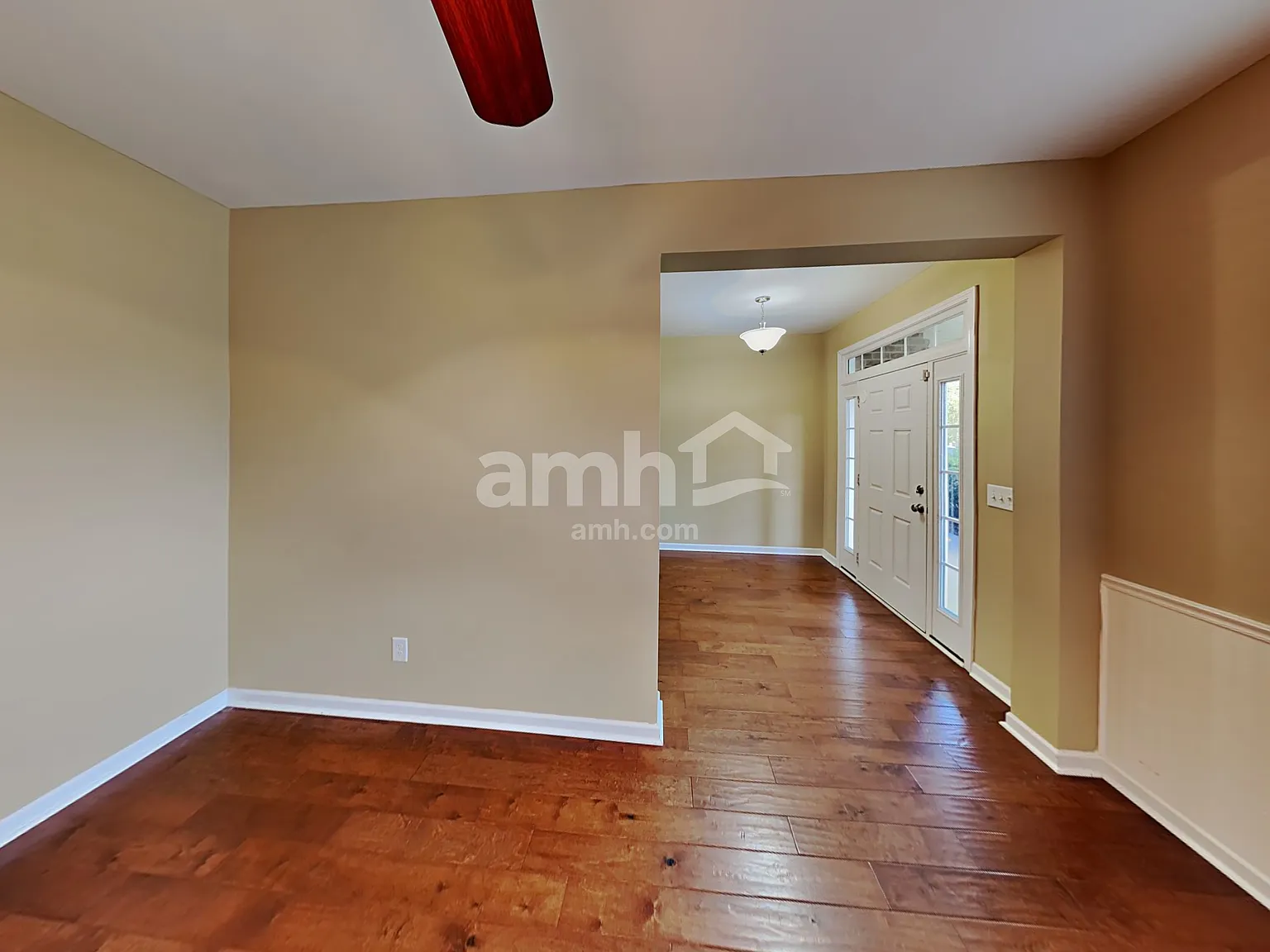 4 bed, 2.5 bath, 2941 sqft, $3,075 — Photo 4