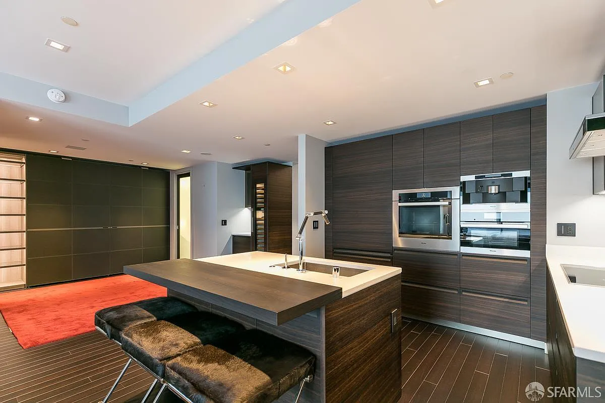 1 bed, 1.0 bath, 1042 sqft, $6,500 — Photo 3