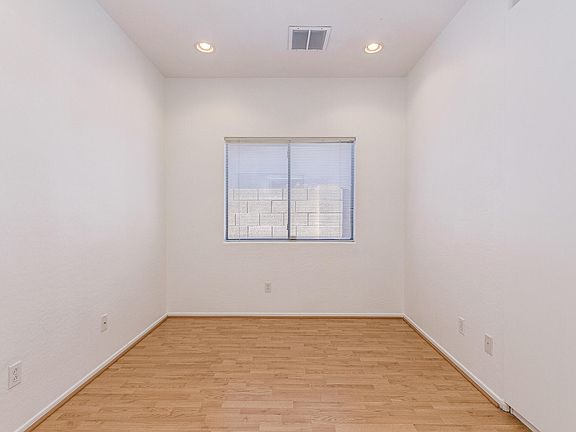 4th image of 12901 W Windrose Dr