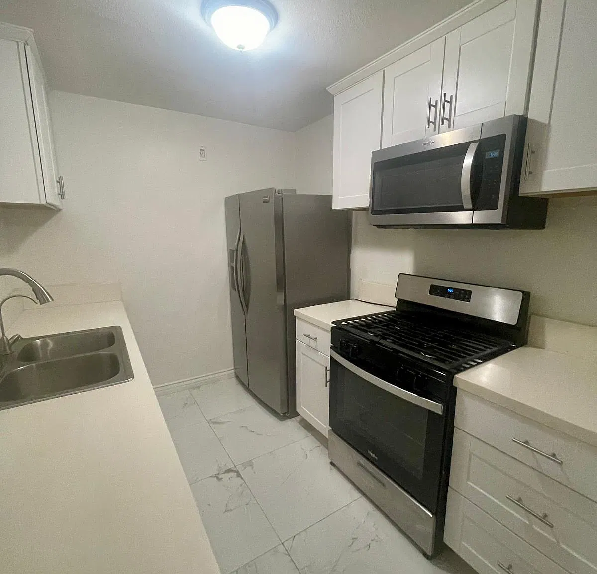 3 bed, 1103 sqft, $2,700 — Photo 3