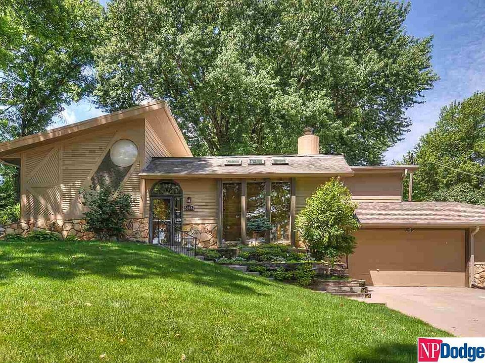 1st image of 3066 S 72nd Ave