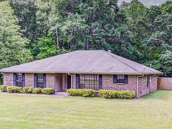 2nd image of 1215 Lakeside Dr