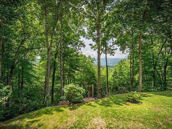 4th image of 368 Woodland Hills Dr