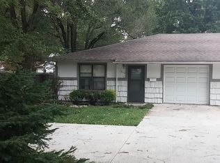 7848 W 95th St, Overland Park, KS 66212
