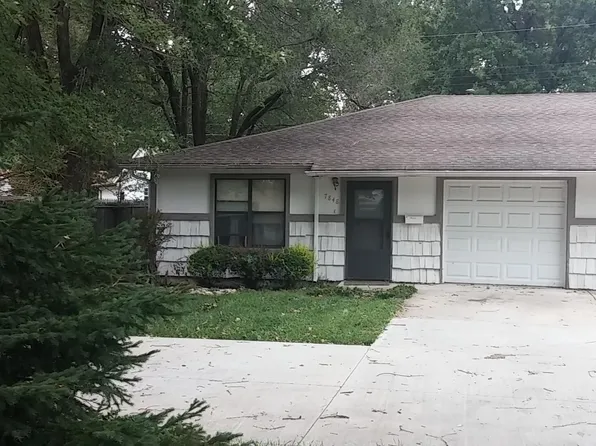 7848 W 95th St, Overland Park, KS 66212
