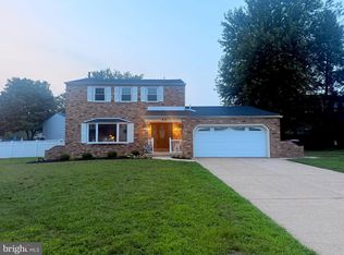65 Lincoln Dr, Laurel Springs, NJ 08021
