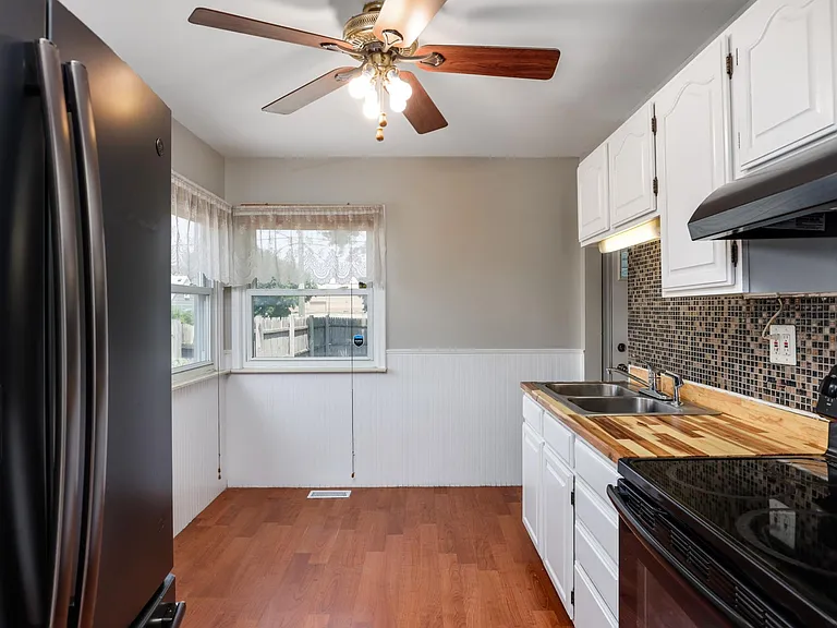 7003 Continental Ave — Photo 18