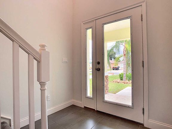 3rd image of 5135A Pineland Ave