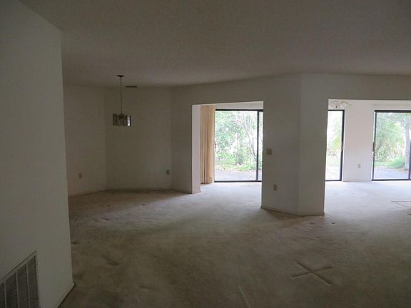 3rd image of 260 Laurel Hollow Dr #29