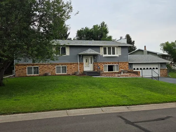 2425 3rd St NW, Sidney, MT 59270