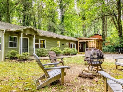 627 Red Bud Ln, Gatlinburg, TN, 37738