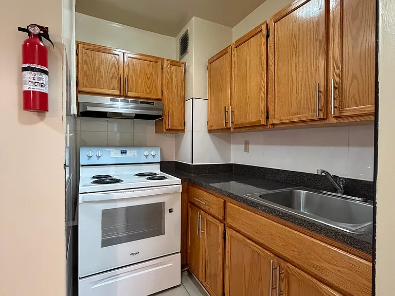88-25 148th St #1G — Photo 4
