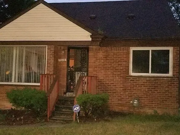 1049 Eastwood St, Inkster, MI 48141