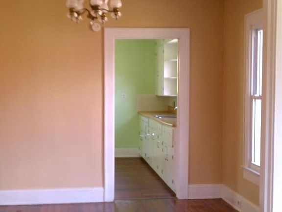 2nd image of 1111 Colonial Ave