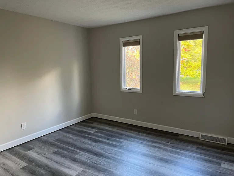 5163 Chateaugay Dr — Photo 20