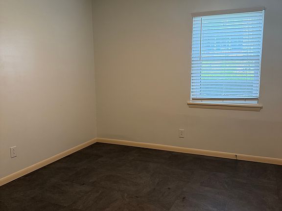 4th image of 505 S Detroit St APT 4