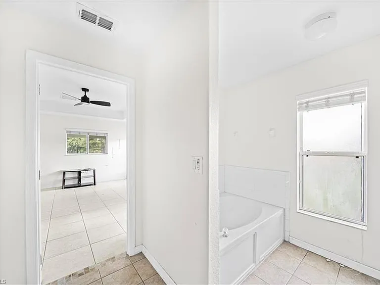 1019 Angelo Ave — Photo 7