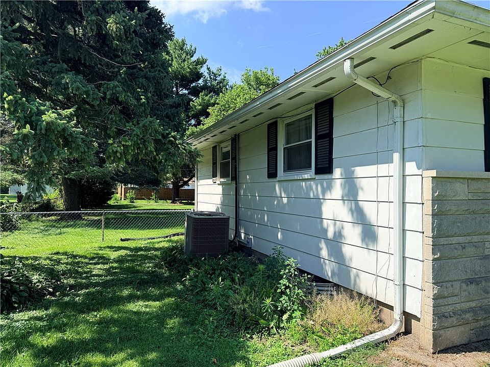 2nd image of 879 E Honeywell Ave