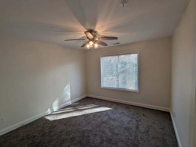 Keystone Luxury Apartments — Photo 37