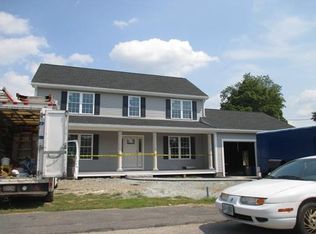 11 Robert Ave, Woburn, MA 01801