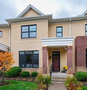 1957 Oak St, Mendota Heights, MN, 55118