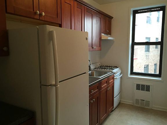 3rd image of 1818 Newkirk Ave #2B