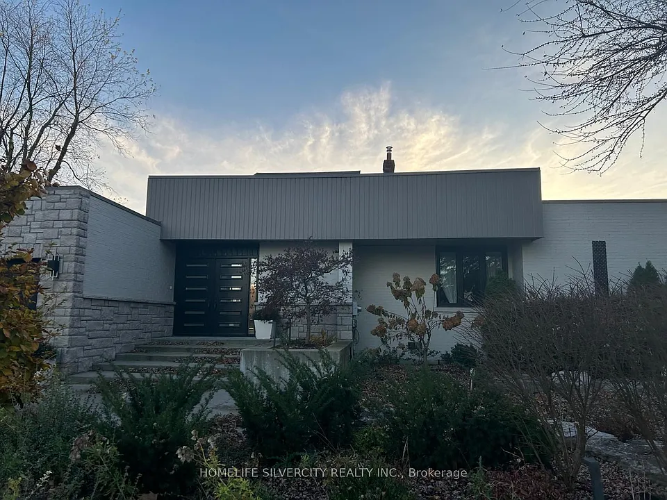 37 Michelangelo Blvd #UPPER LEVEL