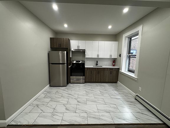 2nd image of 380 N 11th St #1R