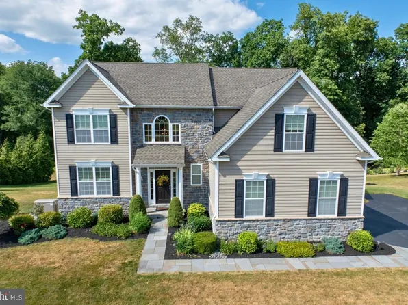 19 Michael Ct, Coatesville, PA 19320