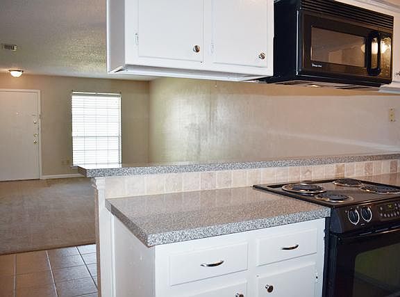 5th image of 7708 Mary Dr
