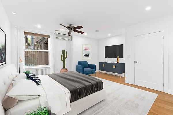 Sold by Compass | media 10