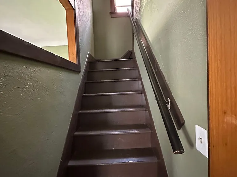 523 Nicholas St — Photo 8