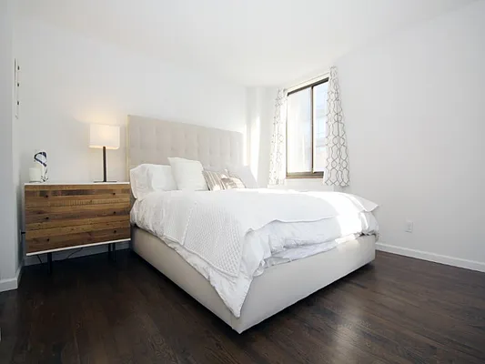 Rented by Sotheby's International Realty | media 3