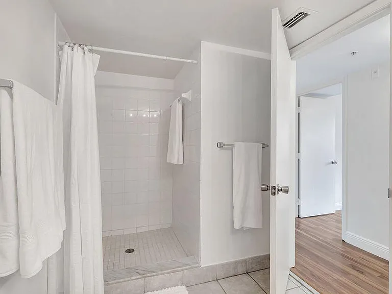1400 Crestwood Ct S #1407 — Photo 24