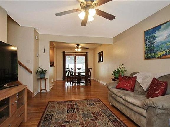 2nd image of 125 Plenge Dr