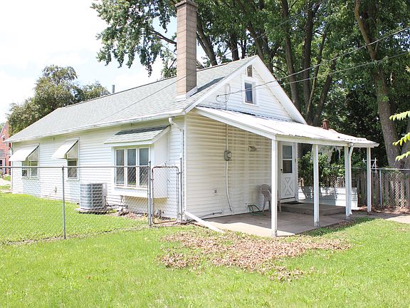 5th image of 2611 Jefferson Ave