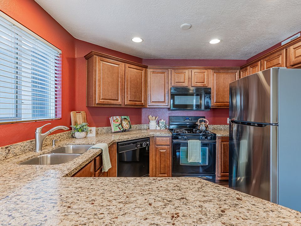 1st image of 74 Resaca Dr #B6
