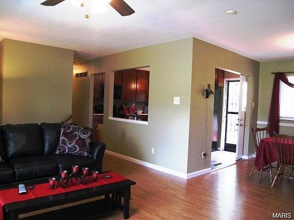 4th image of 326 Kinswood Ln