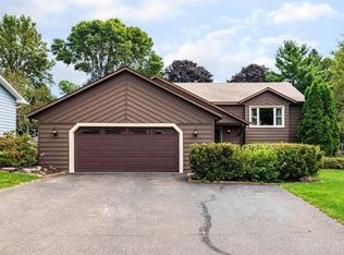 7449 Hyde Ave S, Cottage Grove, MN 55016