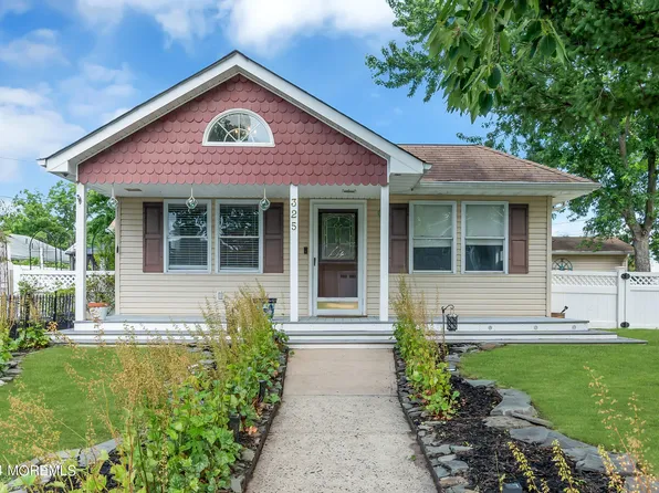 325 21st Avenue, Brick, NJ 08724