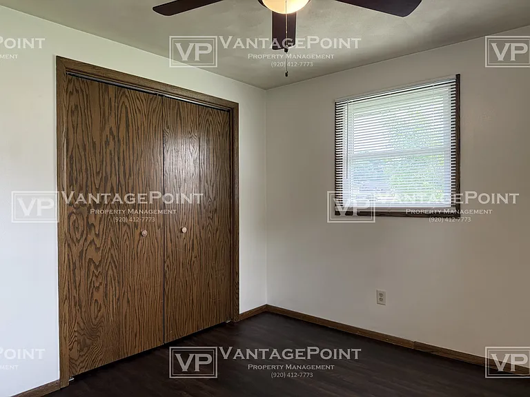827 Glenpark Dr — Photo 12